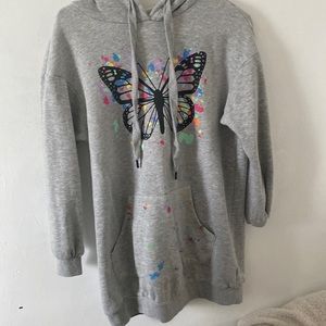 grey butterfly paint splatter sweatshirt (XS (1) plus size) in great condition.